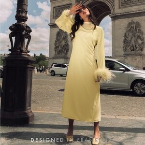 LICHI/ Straight midi dress with feathers on the cuffs - Yellow NWT